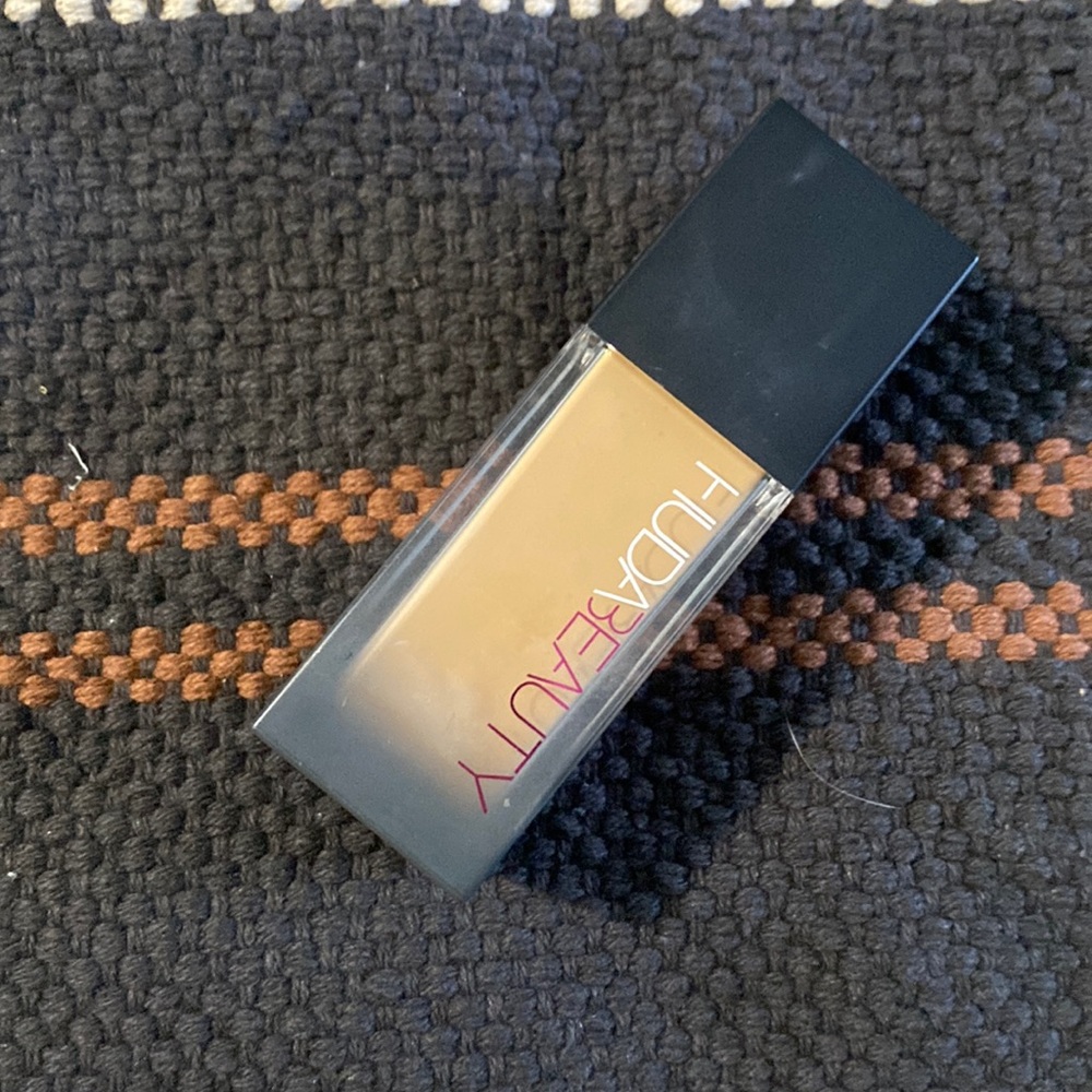 Huda beauty foundation